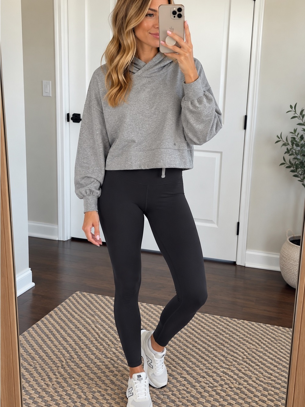 ALO Yoga Muse Hoodie – Athletic Heather Grey – Size Small